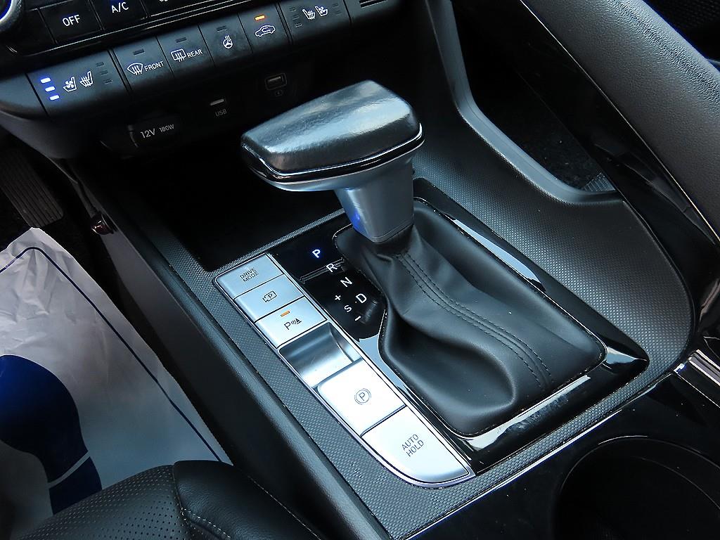 HYUNDAI Avante - Vista 12