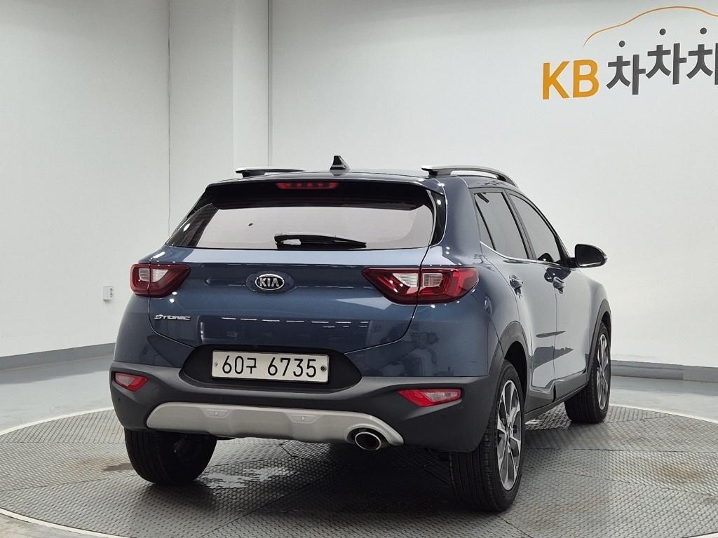 KIA Stonic - Vista 3