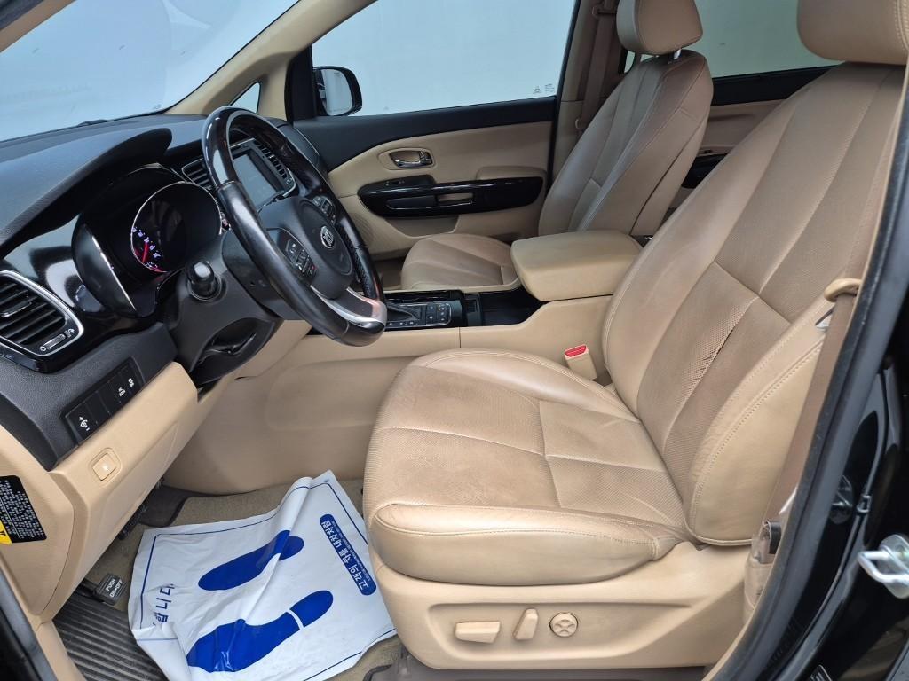 KIA Carnival 2015 Negro - Importación desde Corea - HF Imports Iquique - Foto 13