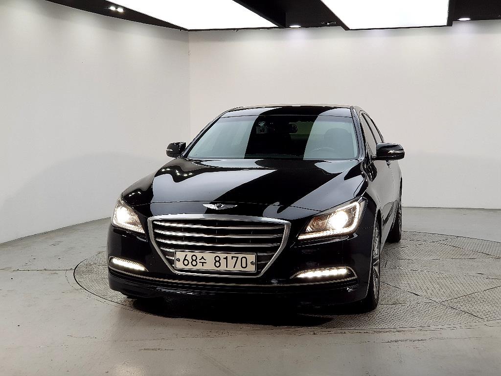 HYUNDAI Genesis - Vista 3