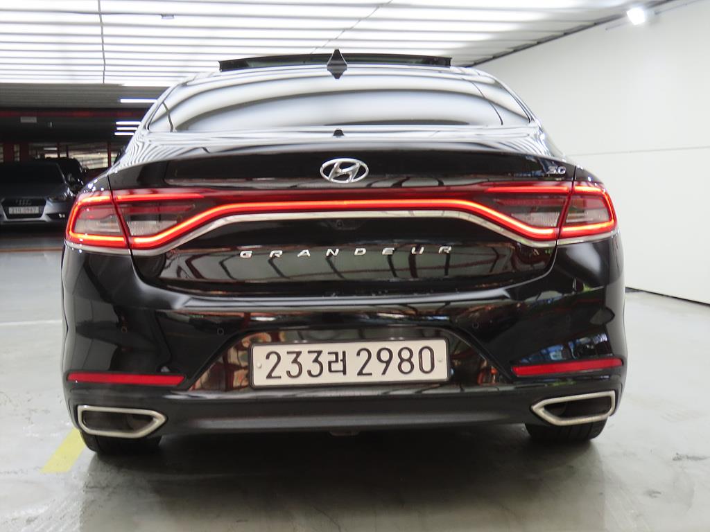 HYUNDAI Grandeur - Vista 6