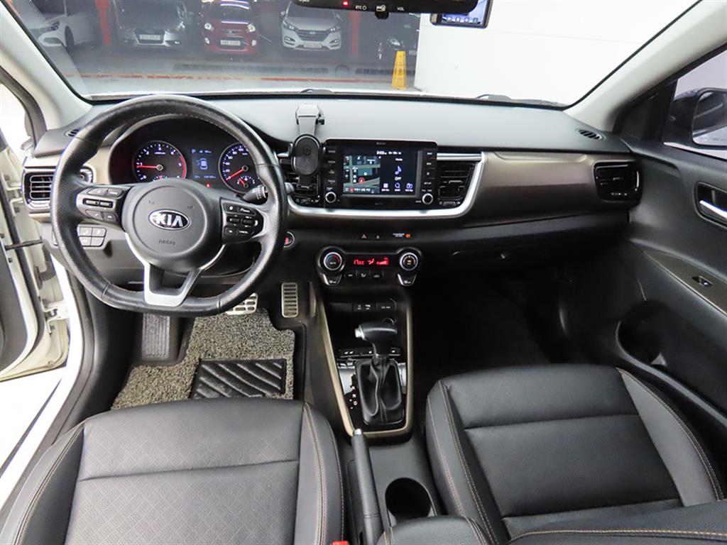 KIA Stonic - Vista 7