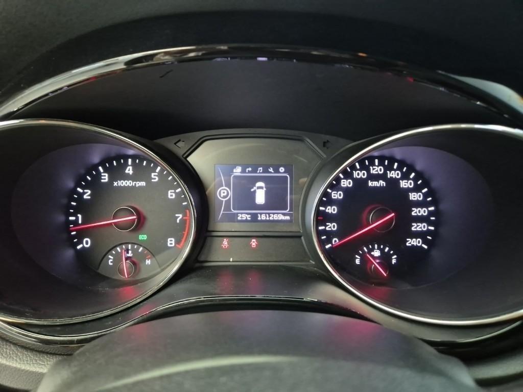 KIA Carnival - Vista 8