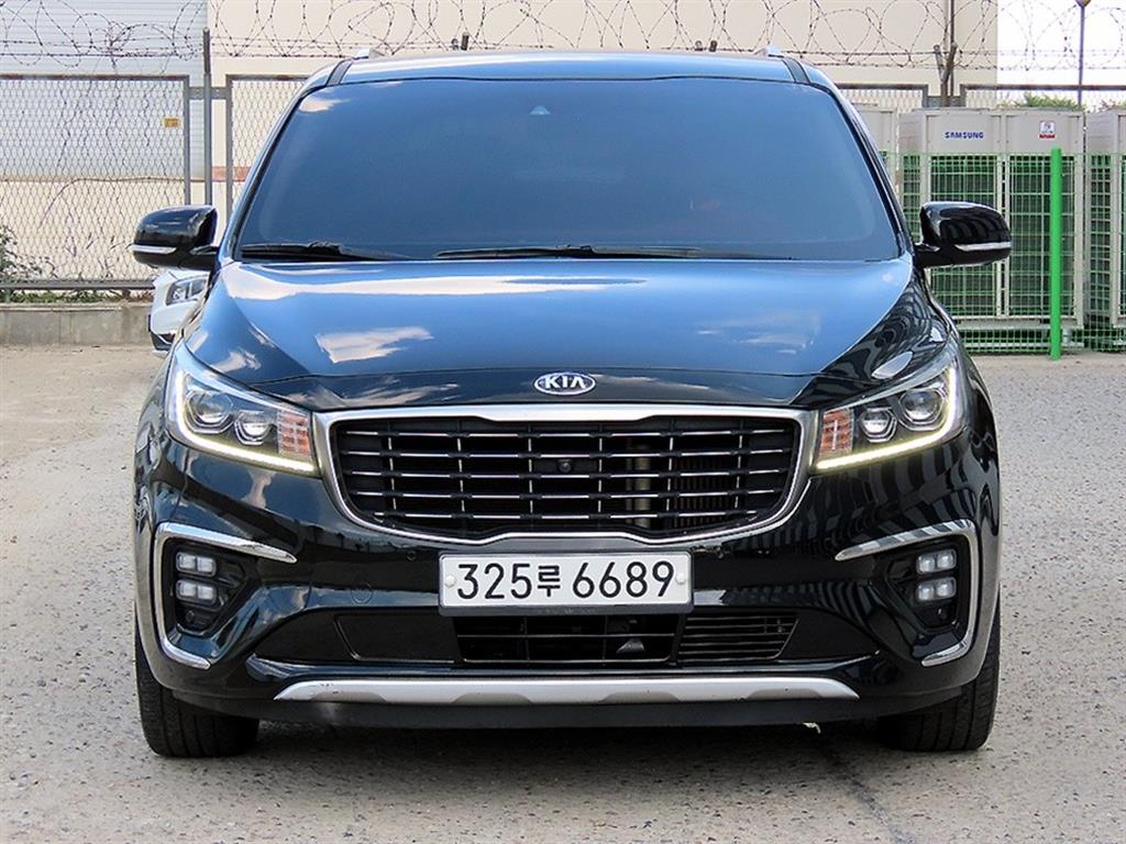 KIA Carnival 2019 Negro - Importación desde Corea - HF Imports Iquique - Foto 1