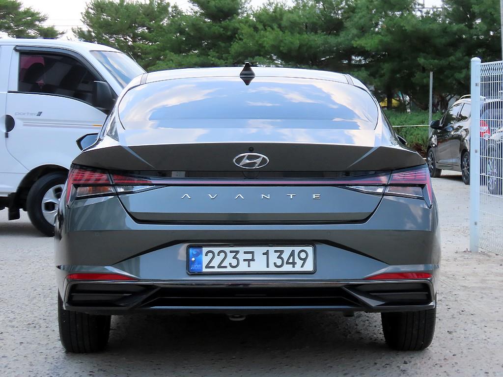 HYUNDAI Avante - Vista 6