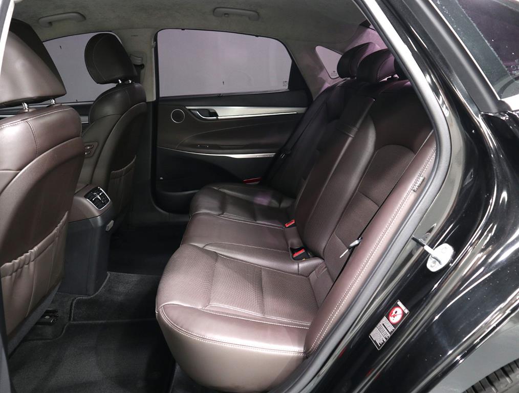 HYUNDAI Grandeur - Vista 12