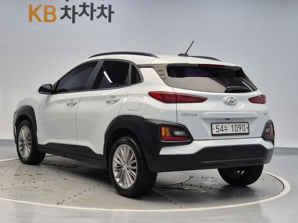HYUNDAI Kona - Vista 2