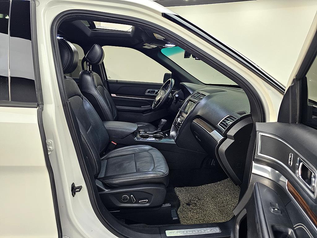 Ford Explorer - Vista 12