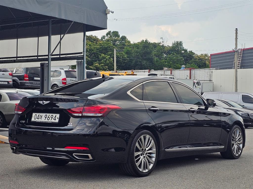 Genesis G80 - Vista 6
