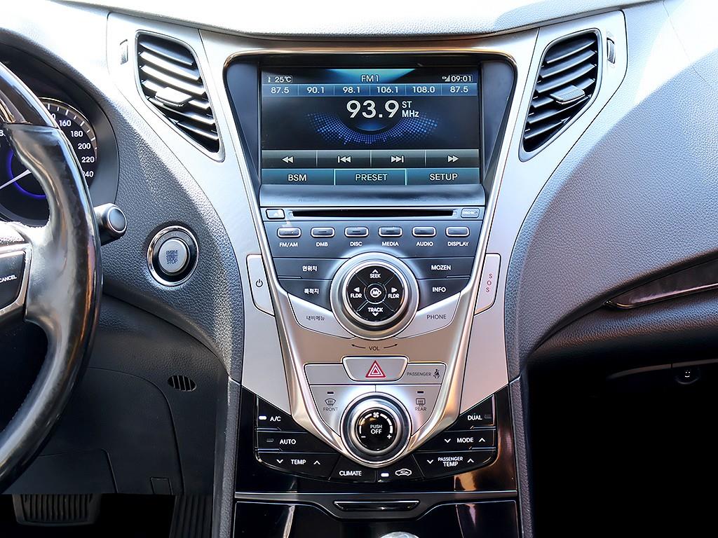 HYUNDAI Grandeur - Vista 11