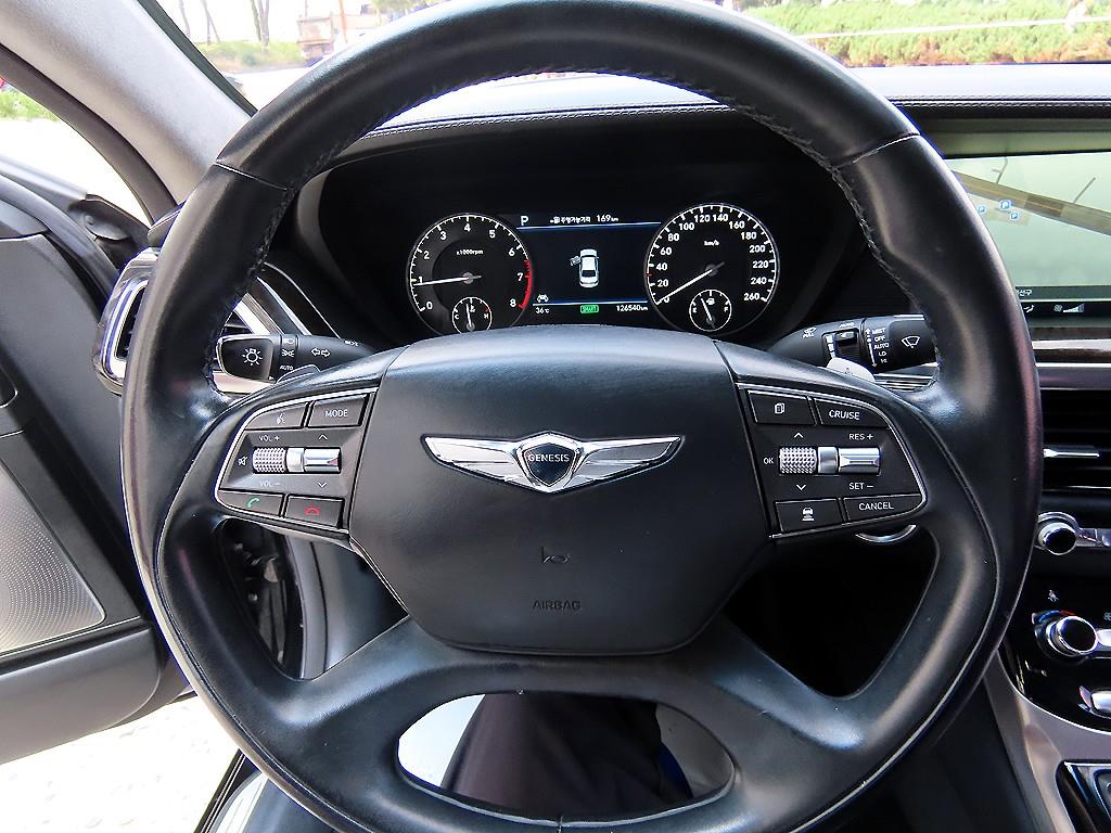 Genesis EQ900 - Vista 10