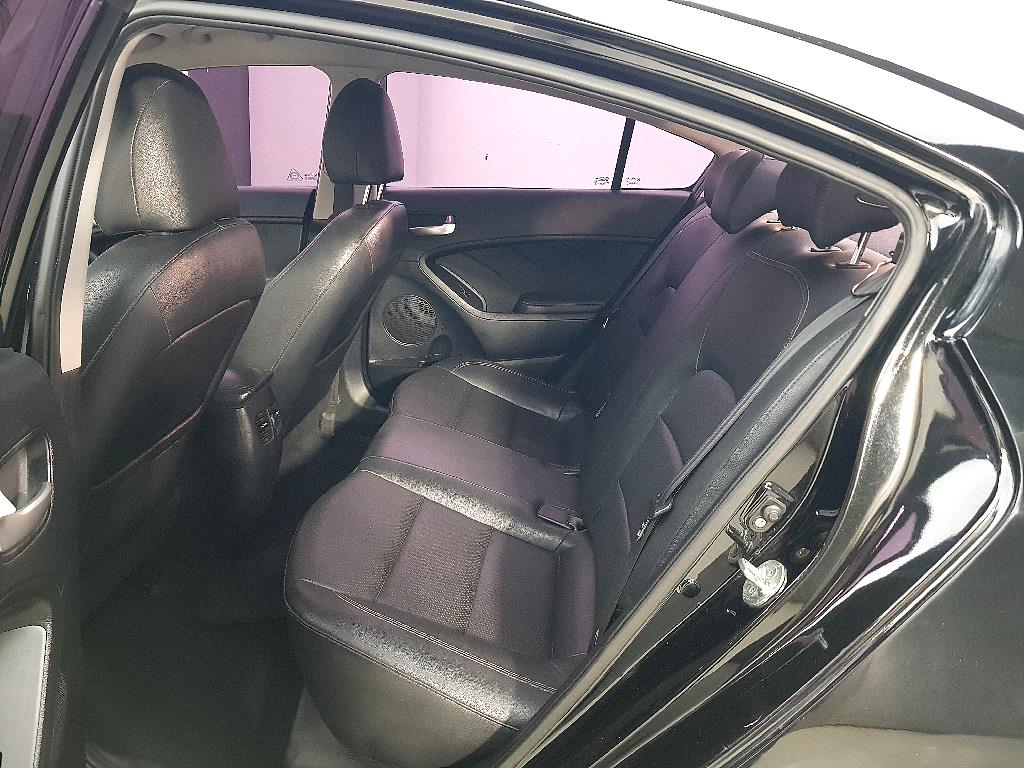 KIA K3 - Vista 11