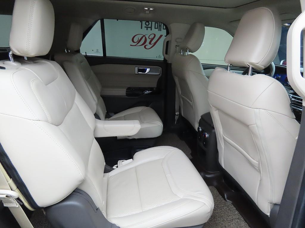Ford Explorer - Vista 10