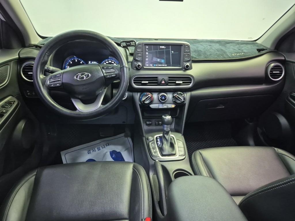 HYUNDAI Kona - Vista 9