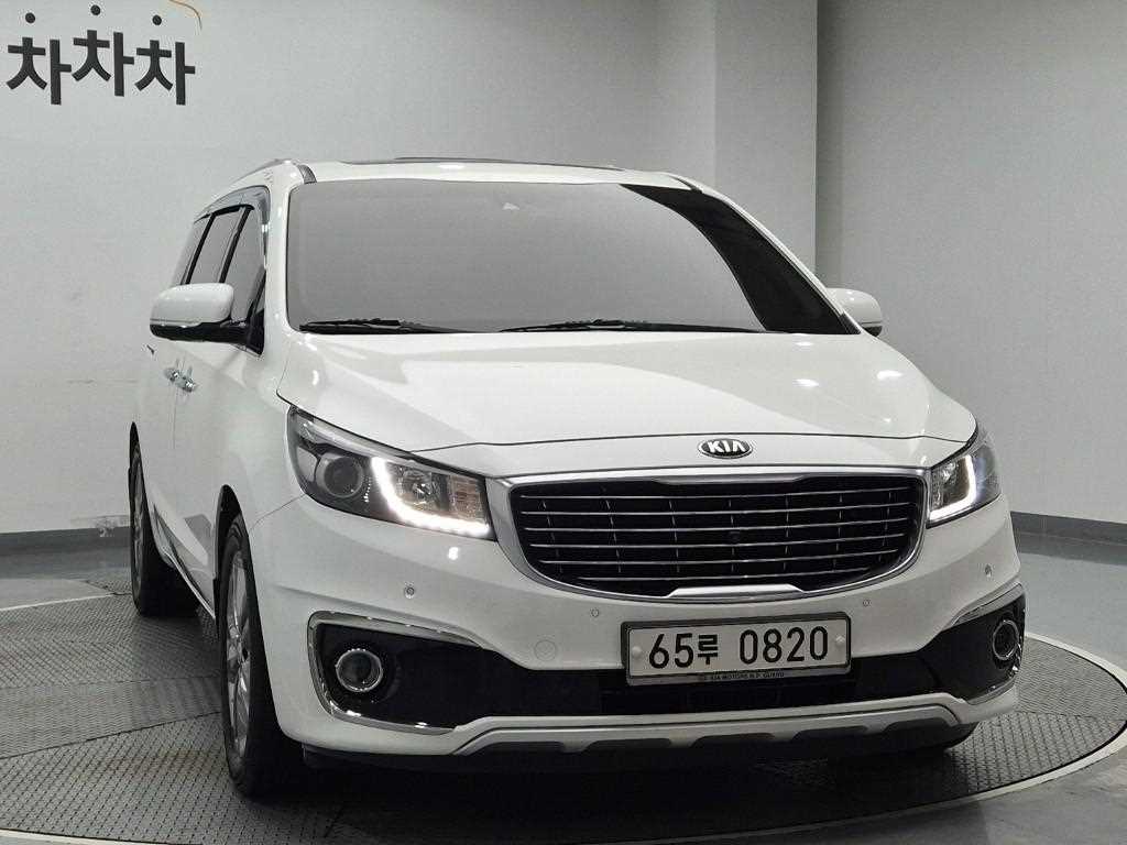 KIA Carnival - Vista 6