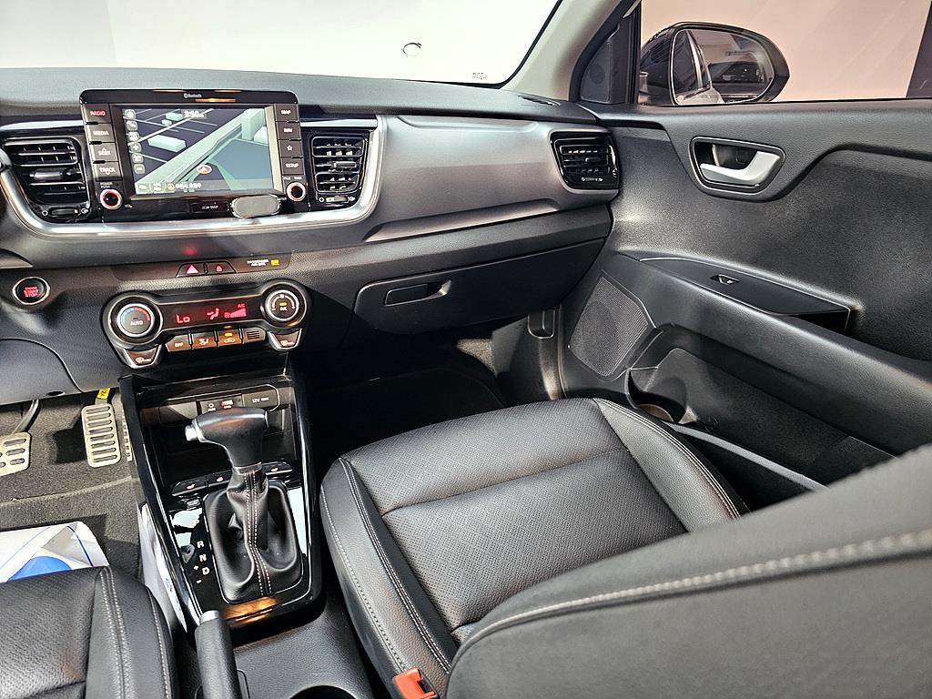 KIA Stonic - Vista 12