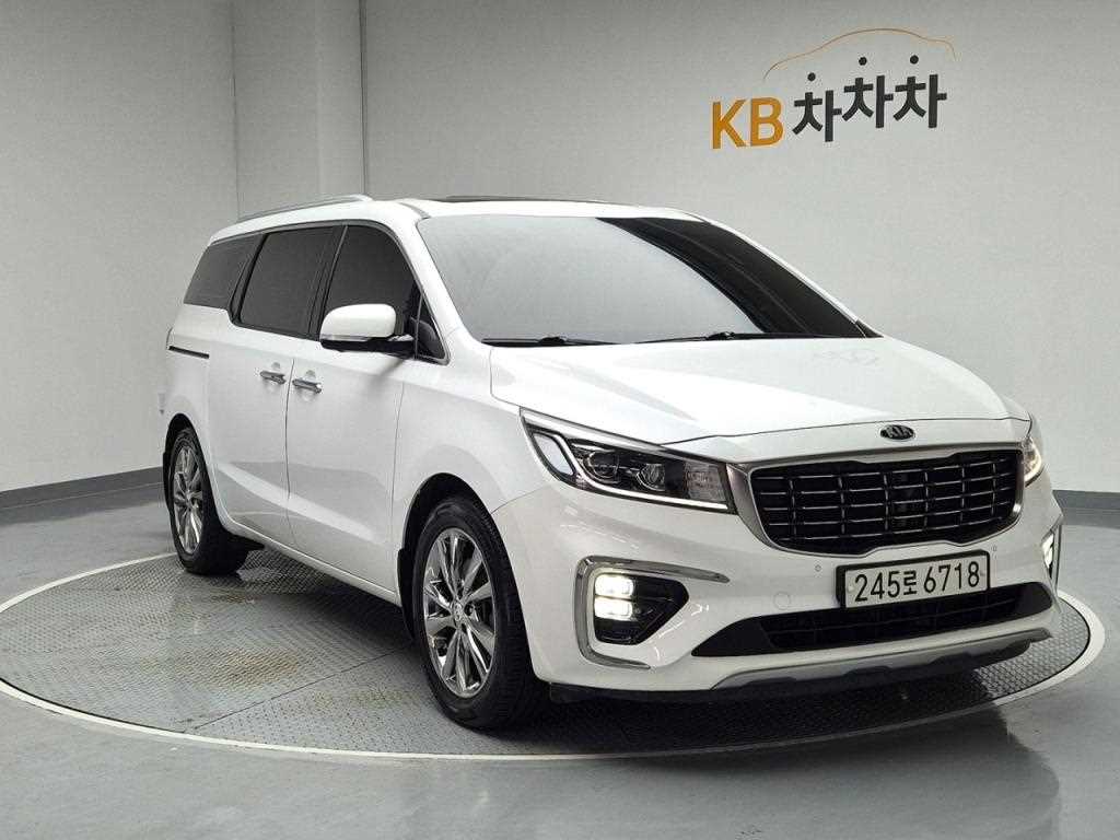 KIA Carnival - Vista 6