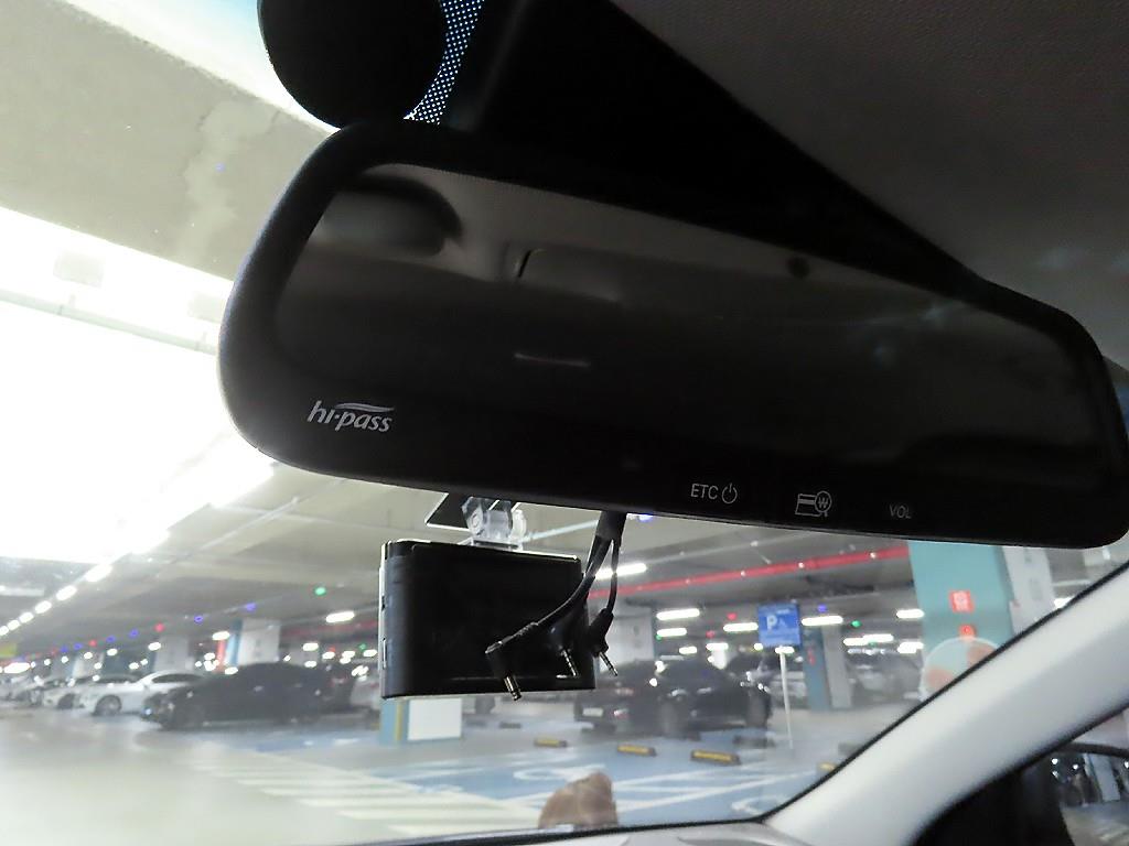 HYUNDAI i30 2018 Negro - Importación desde Corea - HF Imports Iquique - Foto 17
