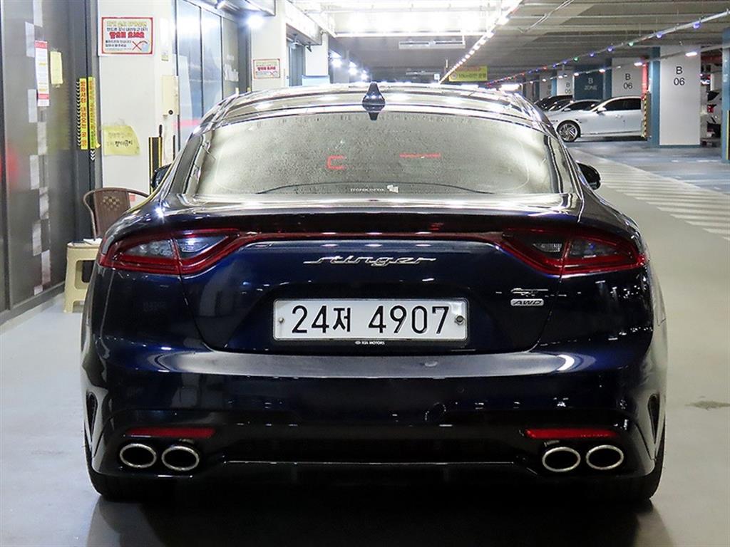 KIA Stinger - Vista 7