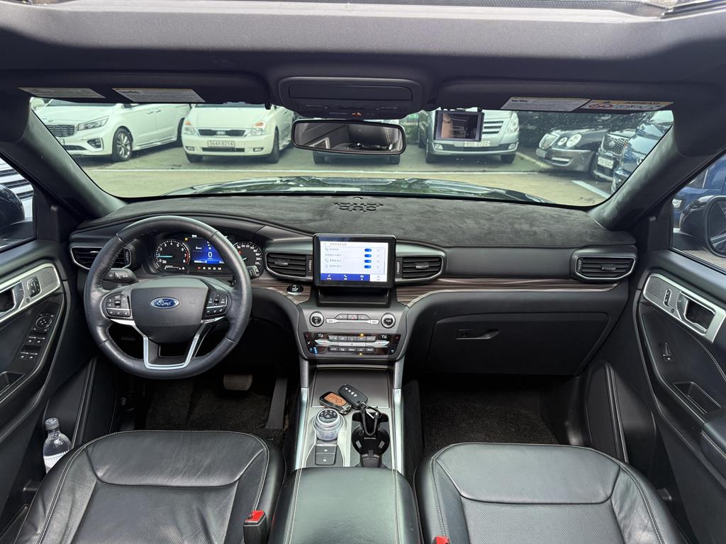 Ford Explorer - Vista 11