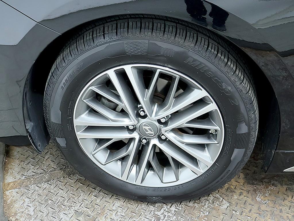 HYUNDAI Grandeur - Vista 9