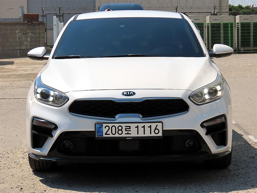 KIA K3 2018 Blanco - Importación desde Corea - HF Imports Iquique - Foto 1