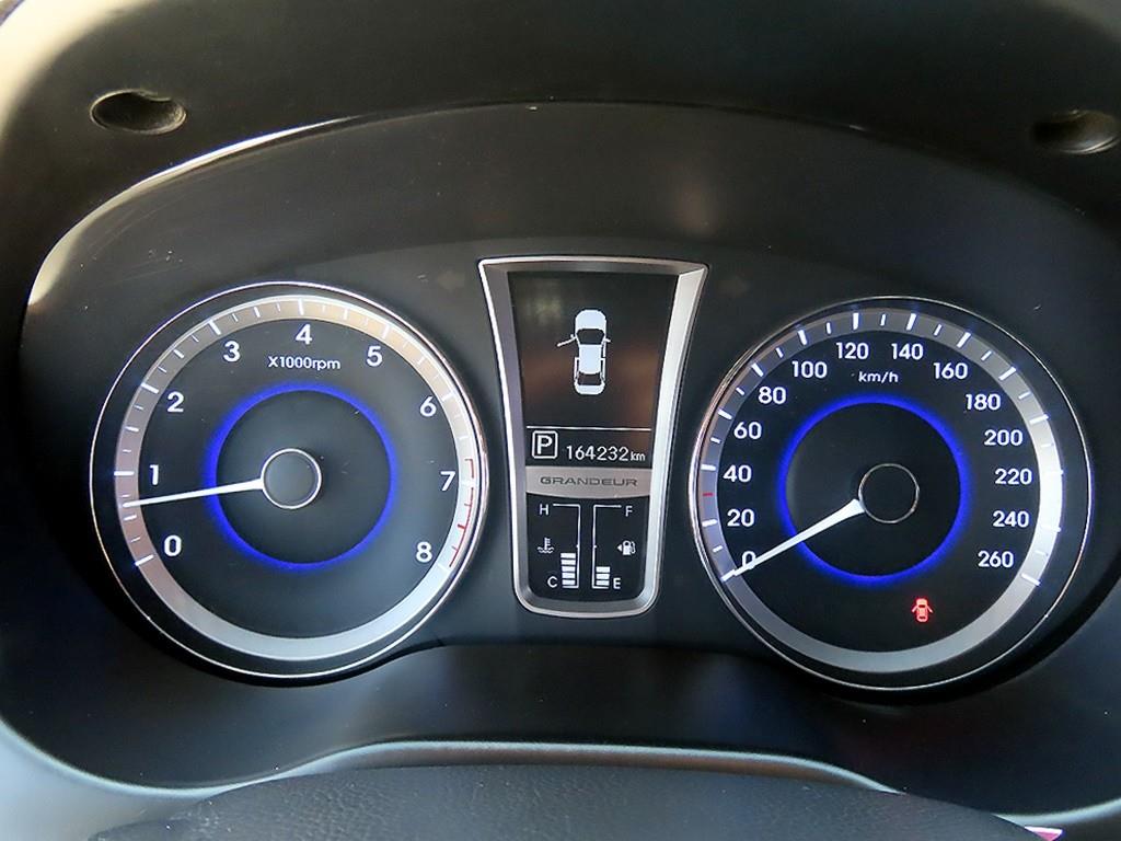 HYUNDAI Grandeur - Vista 10
