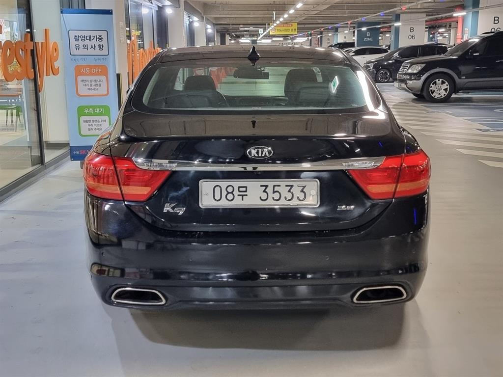 KIA K9 - Vista 3