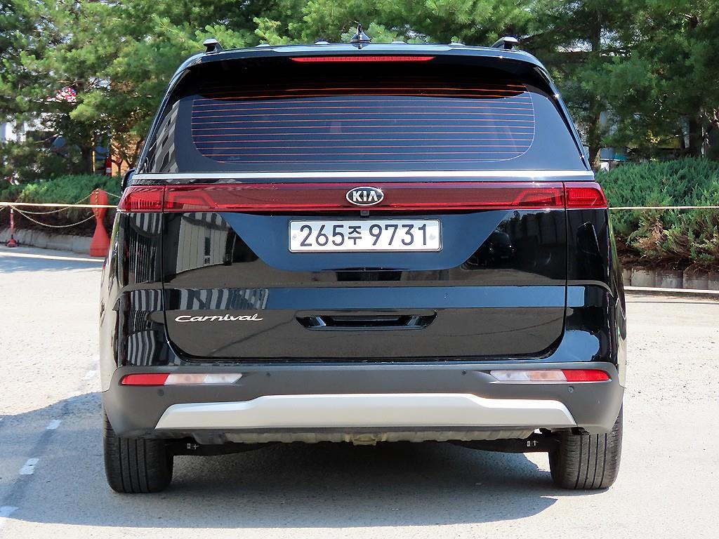 KIA Carnival - Vista 6