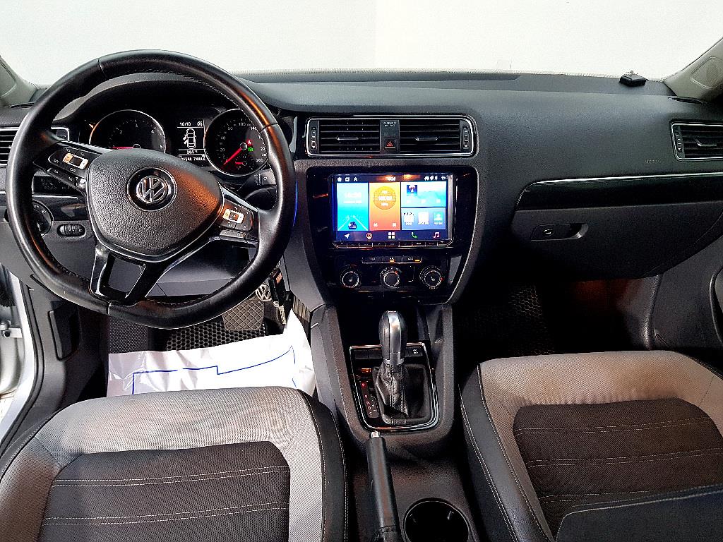 Volkswagen Jetta - Vista 7