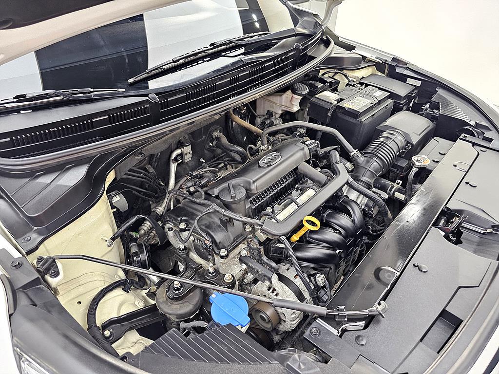 KIA Stonic - Vista 8