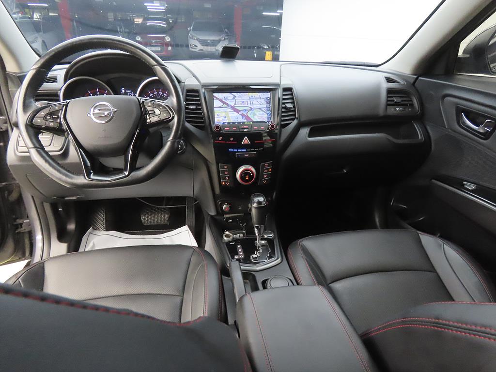 Ssangyong Tivoli - Vista 9
