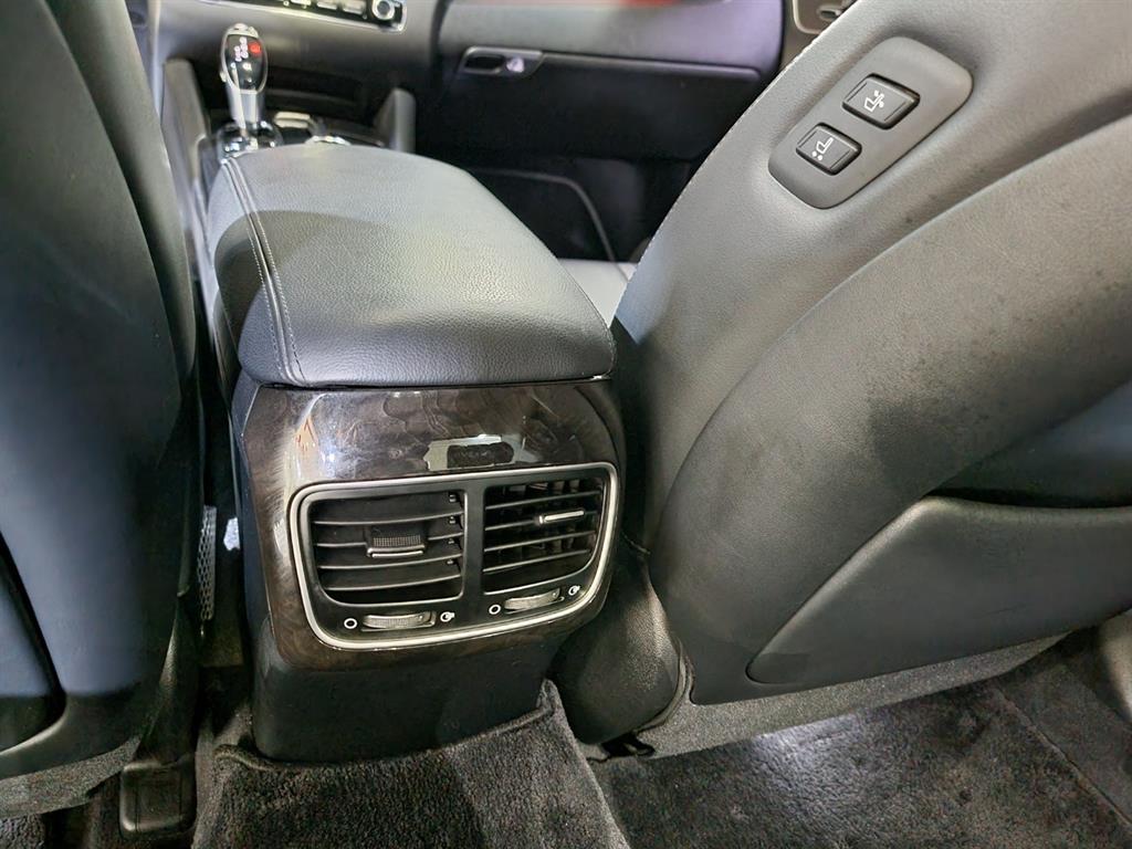 KIA K9 - Vista 9