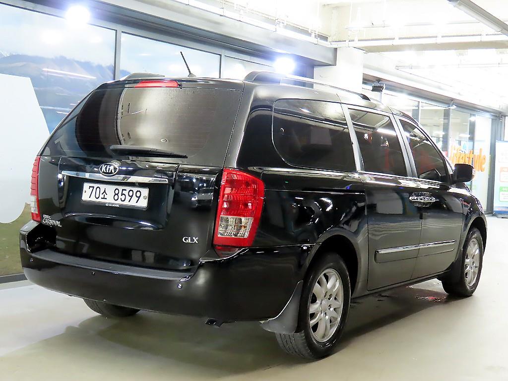 KIA Carnival - Vista 6