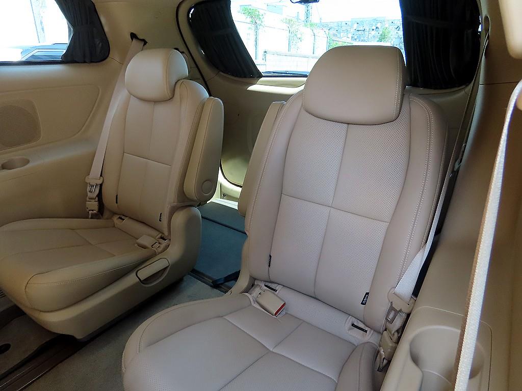 KIA Carnival - Vista 9