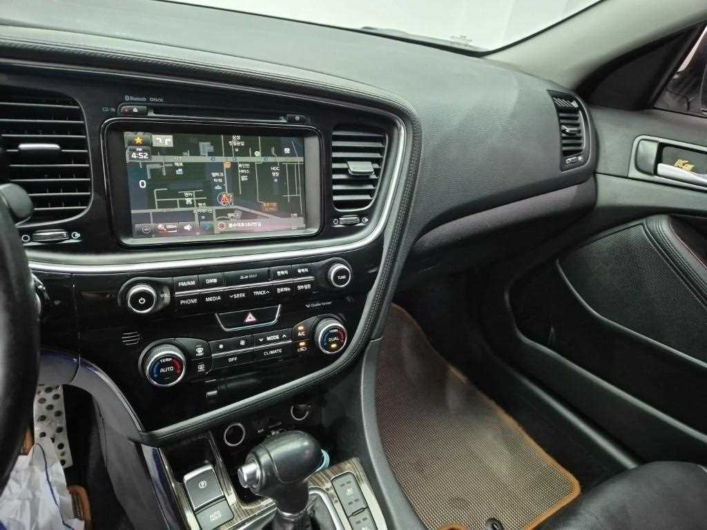 KIA K5 - Vista 12