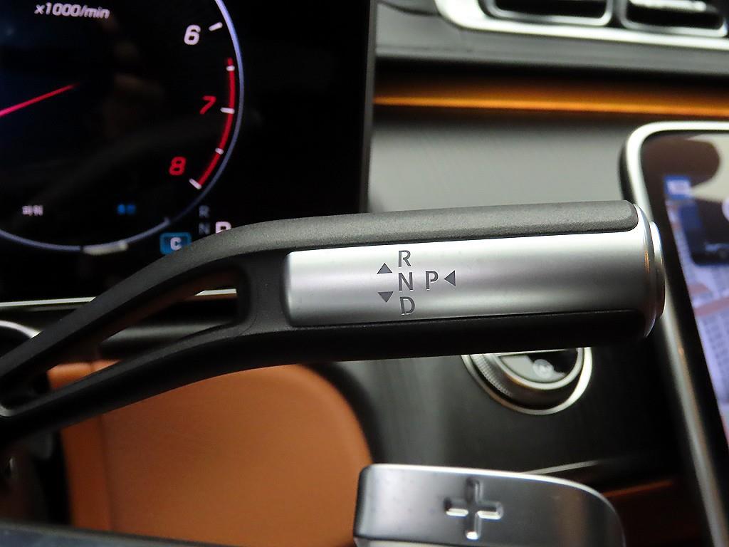 Mercedes Benz S Class - Vista 12