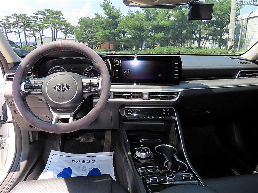 KIA K5 - Vista 9