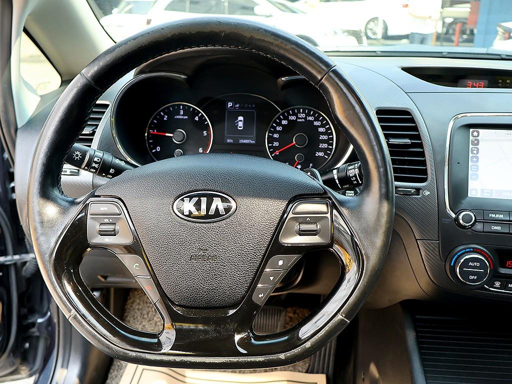 KIA K3 - Vista 10
