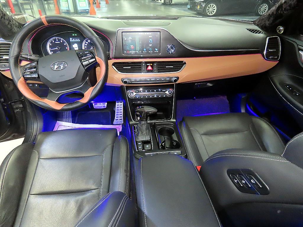 HYUNDAI Grandeur - Vista 12