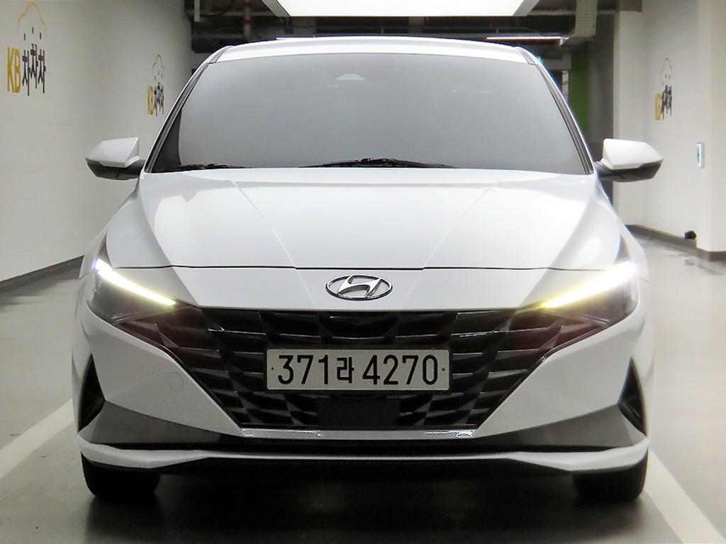 HYUNDAI Avante 2022 Blanco - Importación desde Corea - HF Imports Iquique - Foto 1