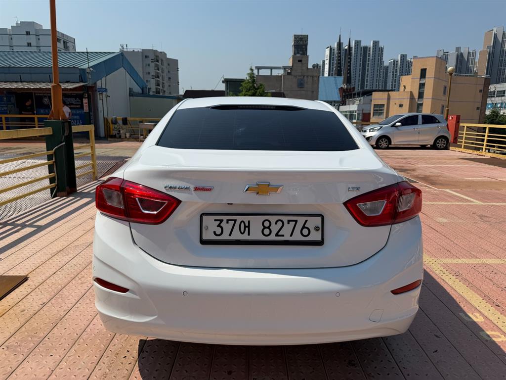 Chevrolet Cruise - Vista 6