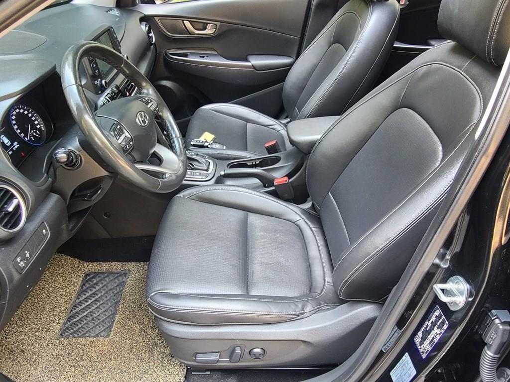 HYUNDAI Kona - Vista 9