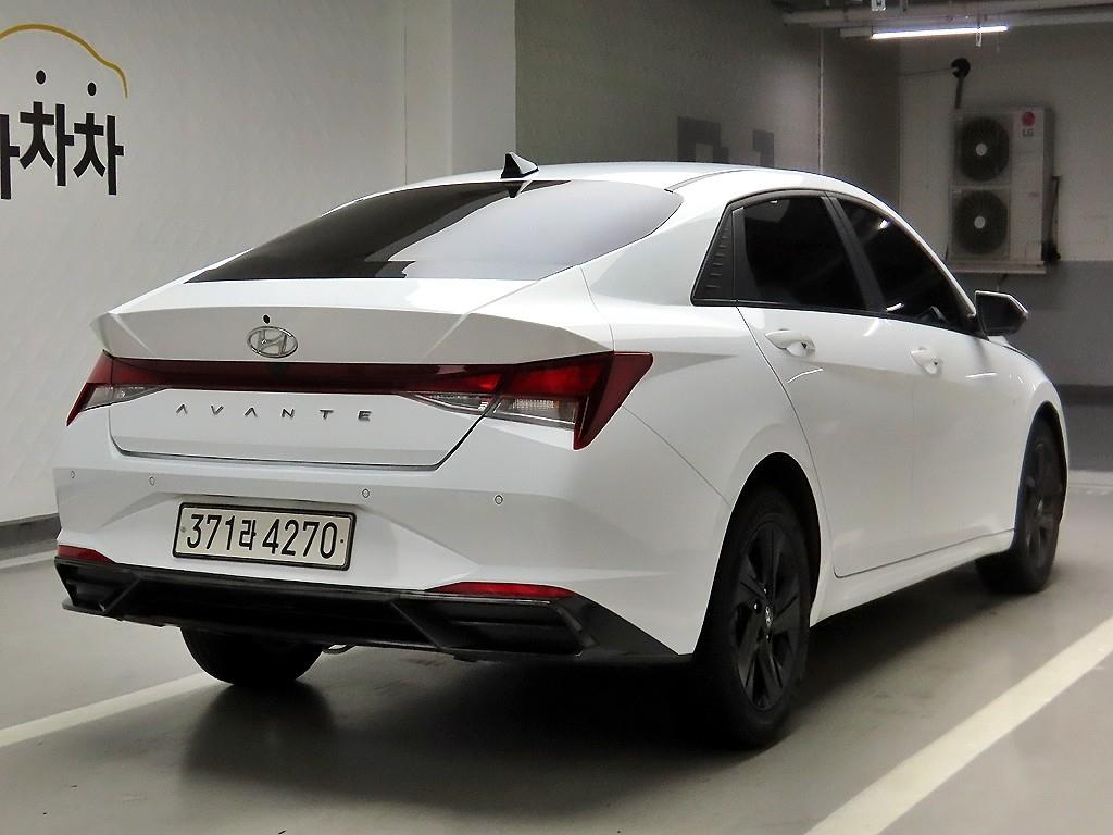 HYUNDAI Avante - Vista 6