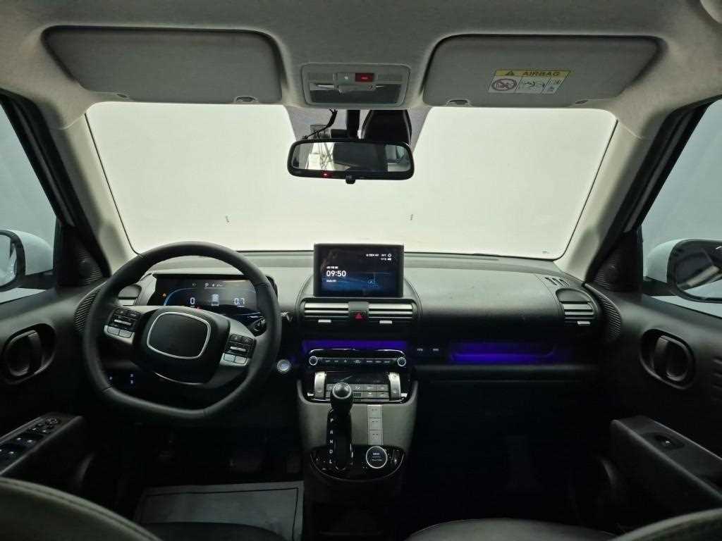 HYUNDAI Casper - Vista 9