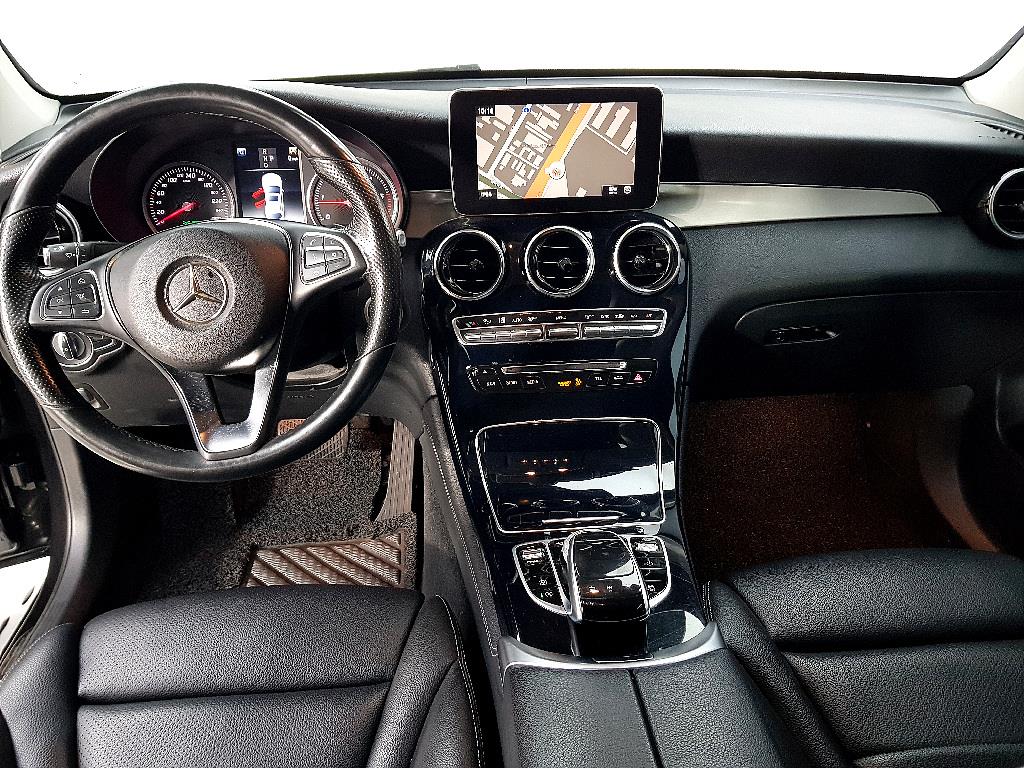 Mercedes Benz GLC Class - Vista 7