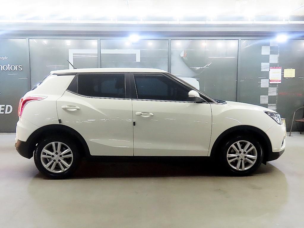 Ssangyong Tivoli - Vista 3