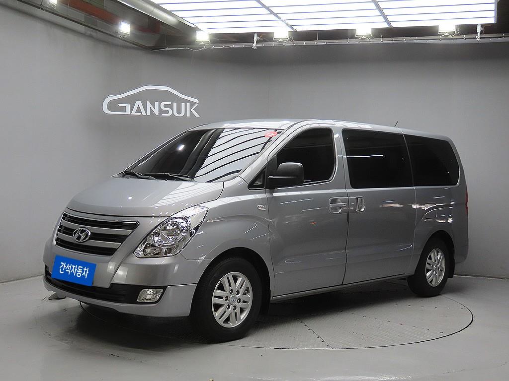 HYUNDAI Starex - Vista 2
