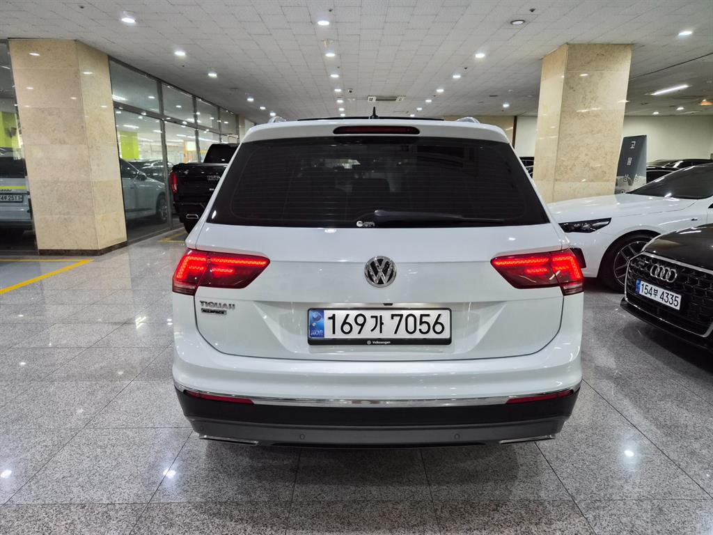 Volkswagen Tiguan - Vista 6