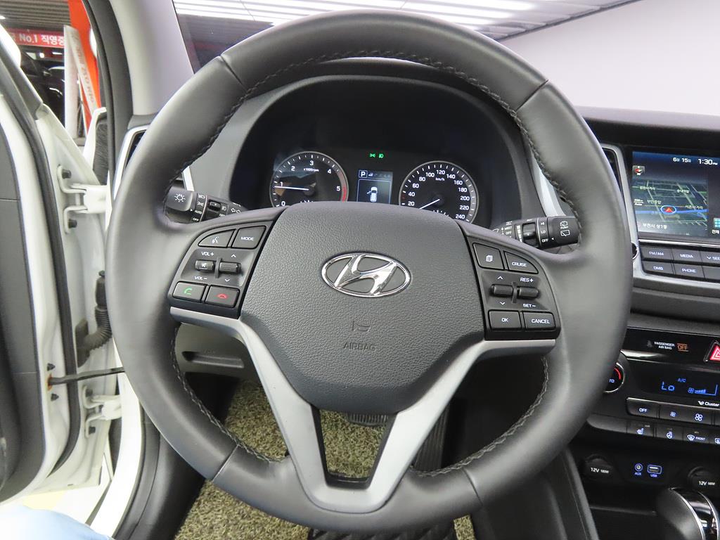 HYUNDAI Tucson - Vista 10